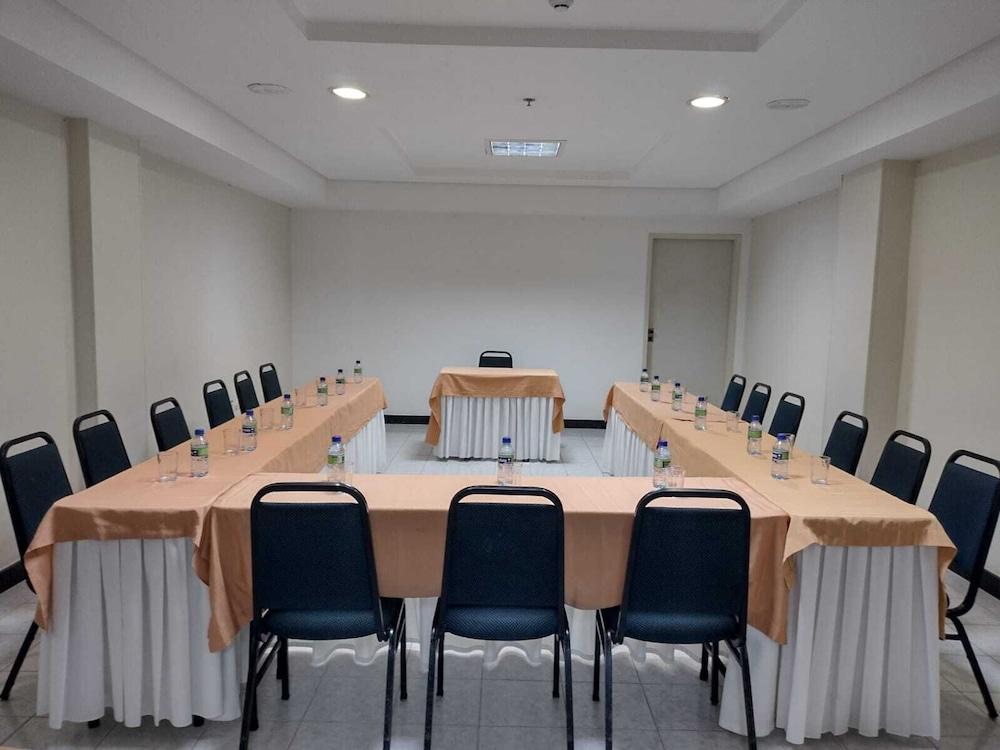 Euro Boa Viagem By Nacional Hotel 4*